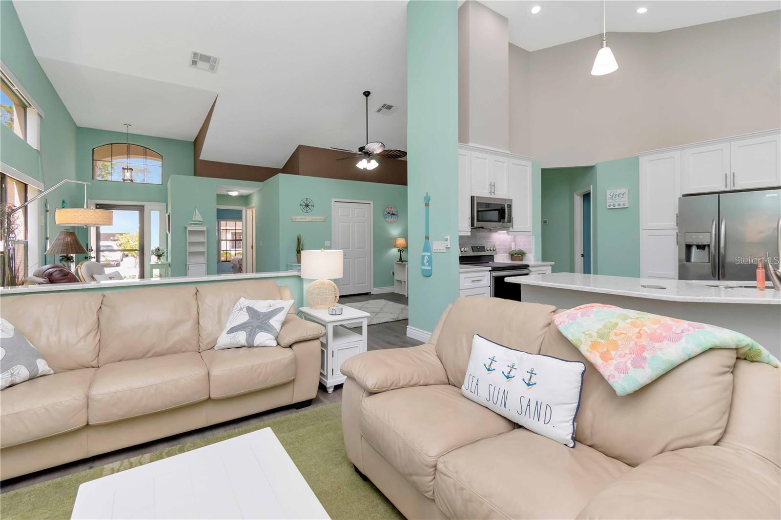 Image 4 of 39 For 9626 Woodhollow Court