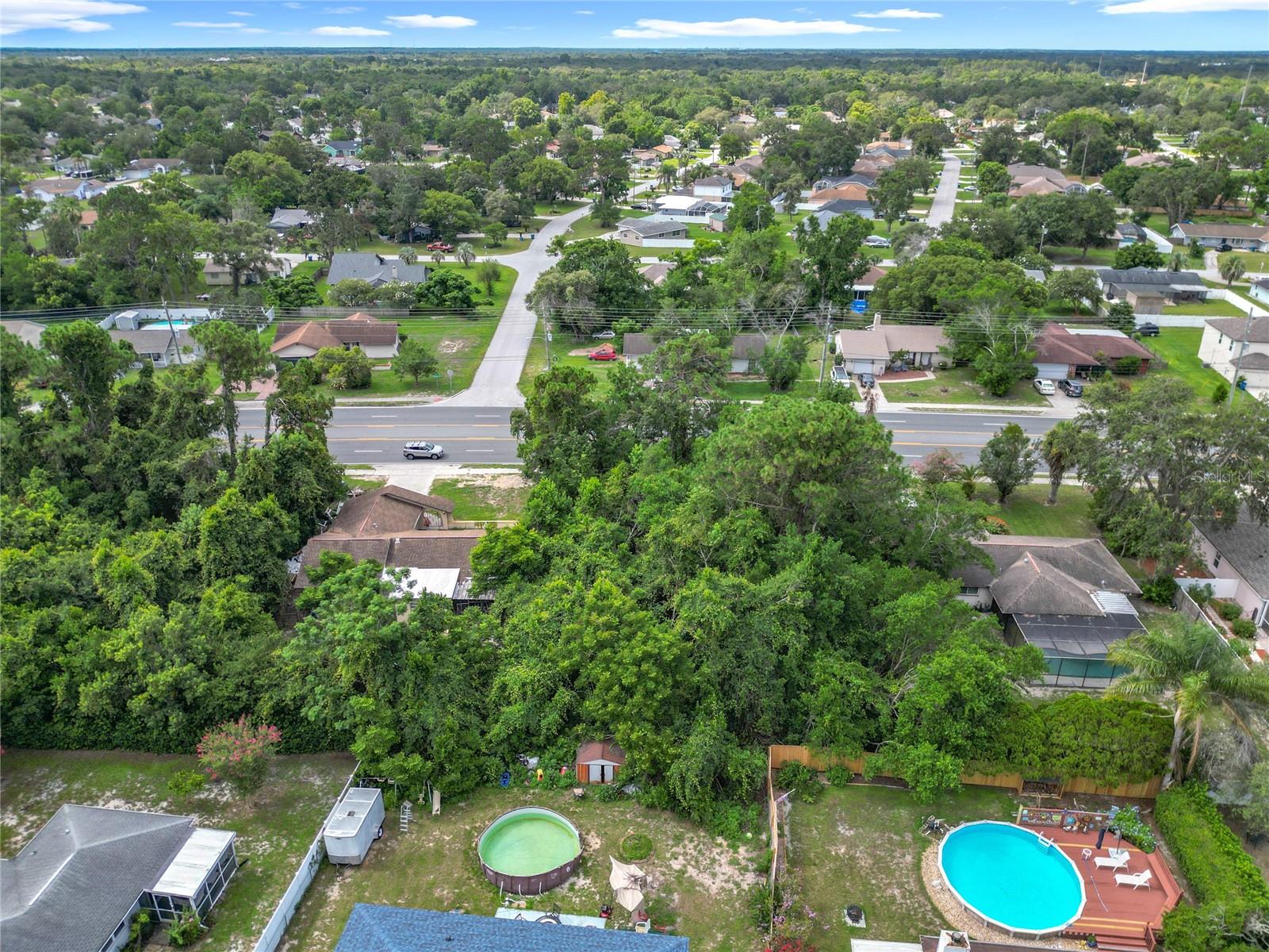 Listing photo id 16 for 9449 Spring Hill Drive