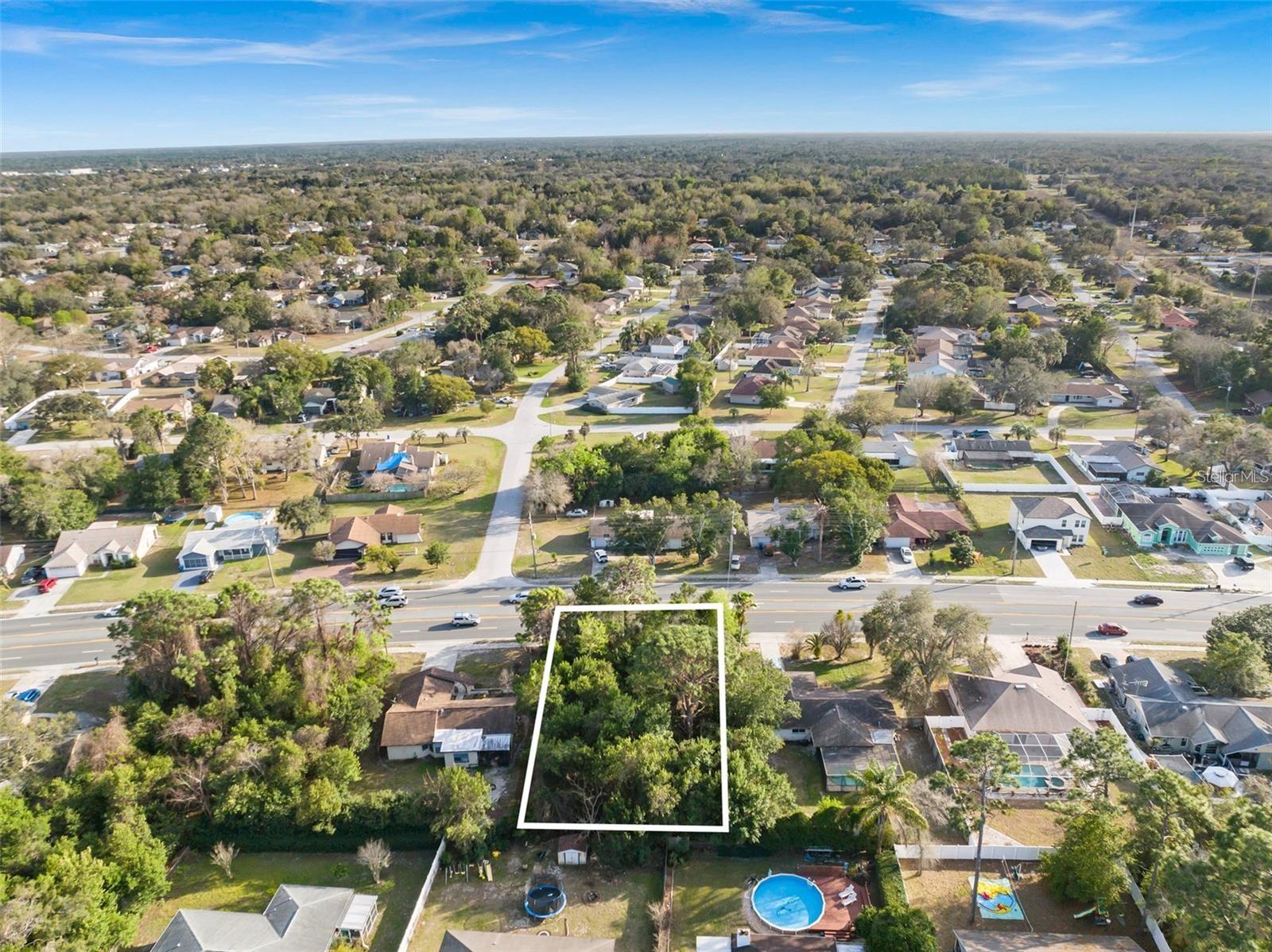 Listing photo id 18 for 9449 Spring Hill Drive