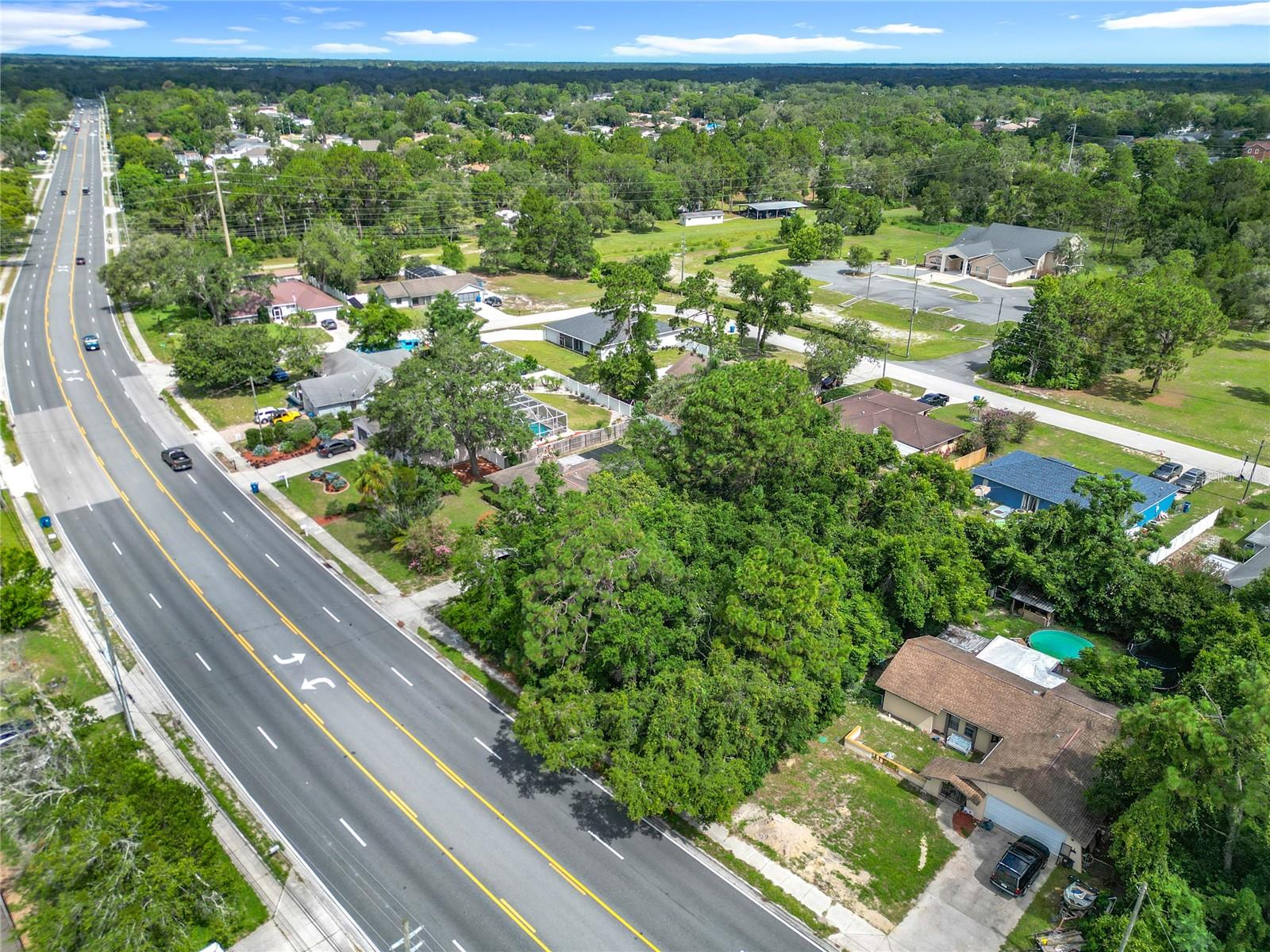Listing photo id 6 for 9449 Spring Hill Drive