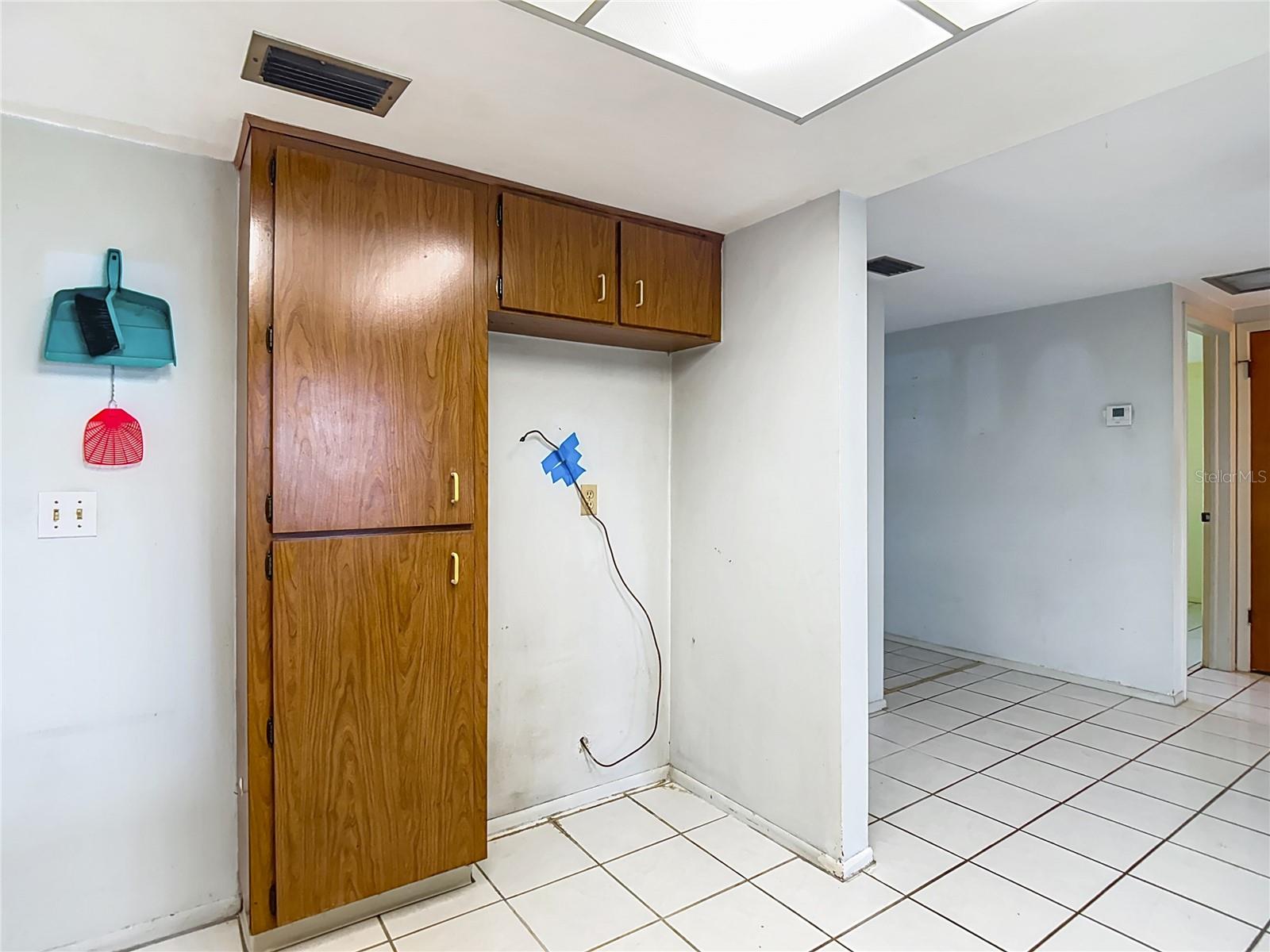 Listing photo id 26 for 7109 Kapp Court
