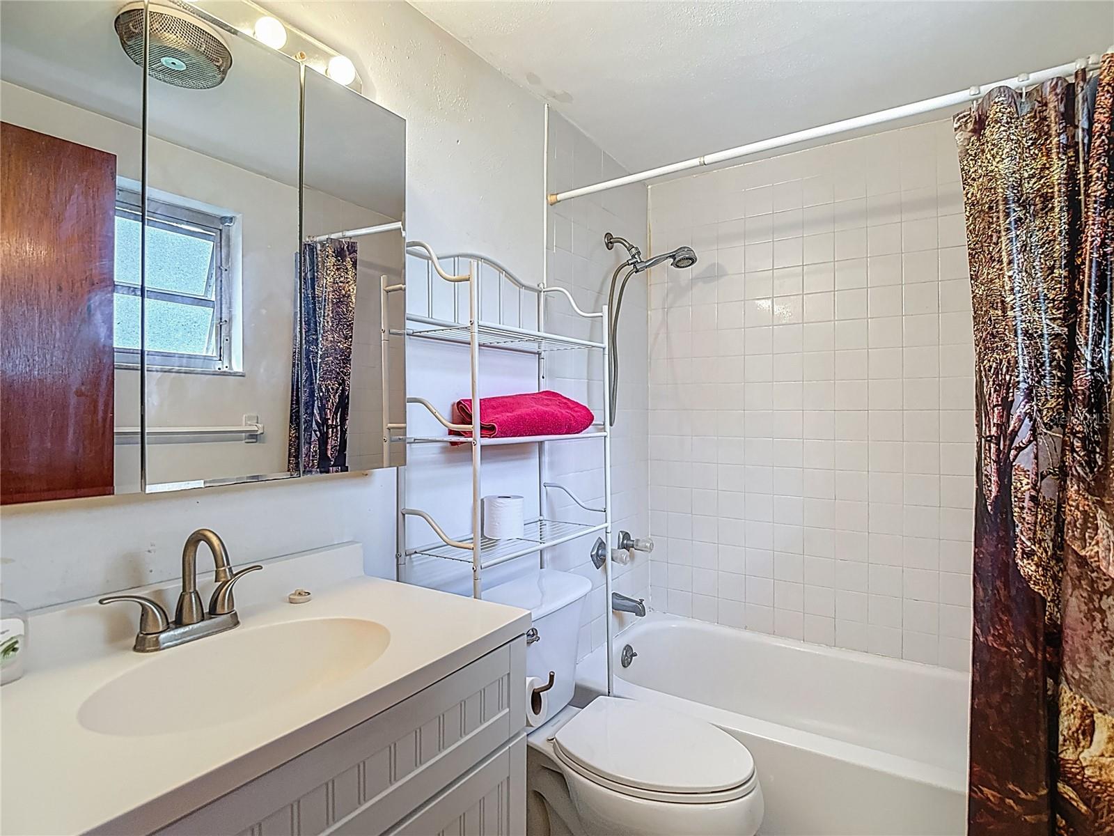 Listing photo id 31 for 7109 Kapp Court