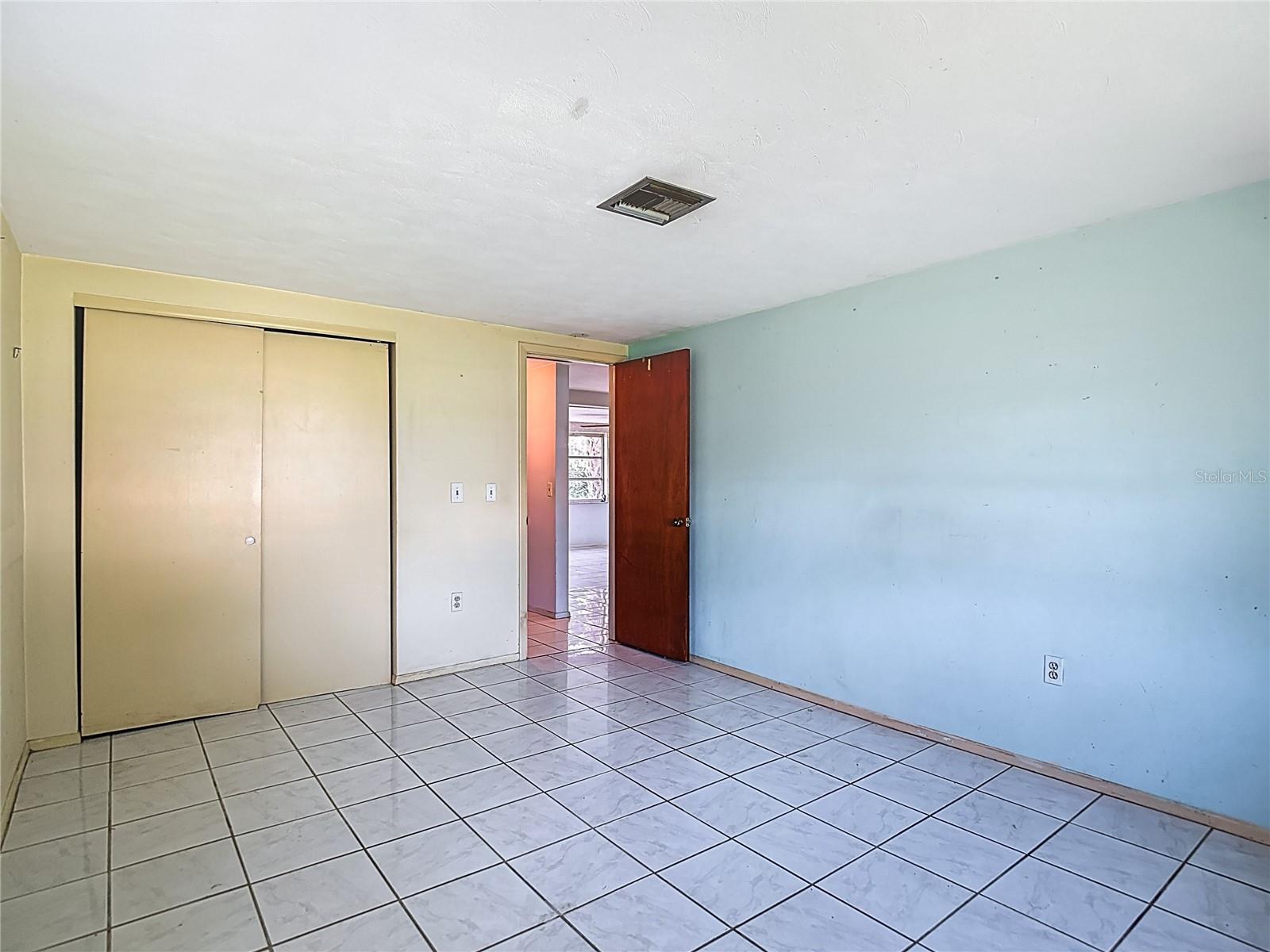 Listing photo id 35 for 7109 Kapp Court