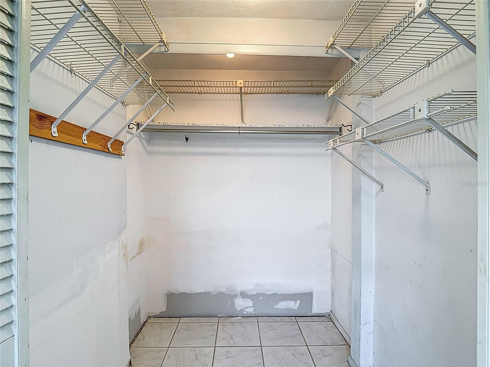 Listing photo id 41 for 7109 Kapp Court