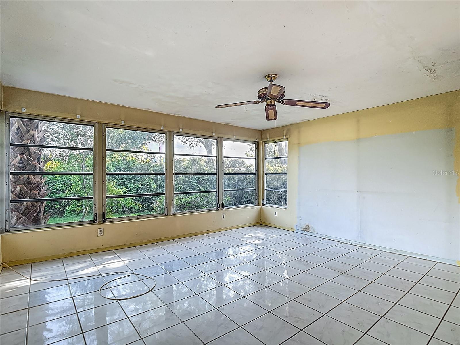 Listing photo id 46 for 7109 Kapp Court