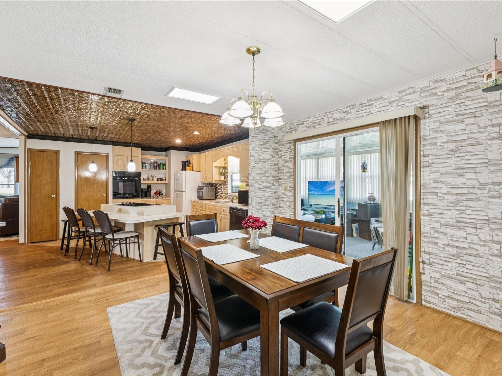 Image 12 of 47 For 14292 Adair Street