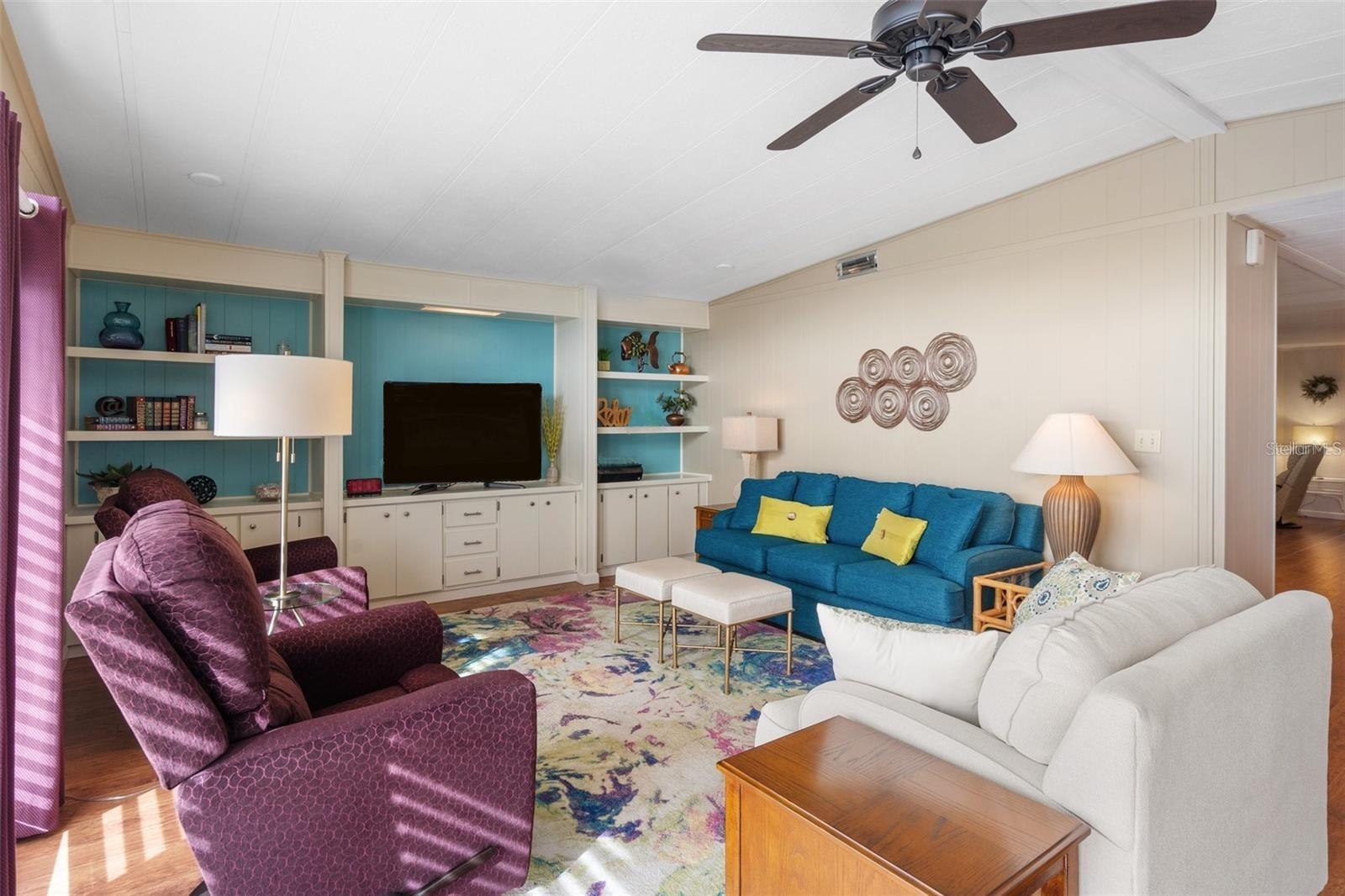 Listing photo id 9 for 14327 Starcross Street