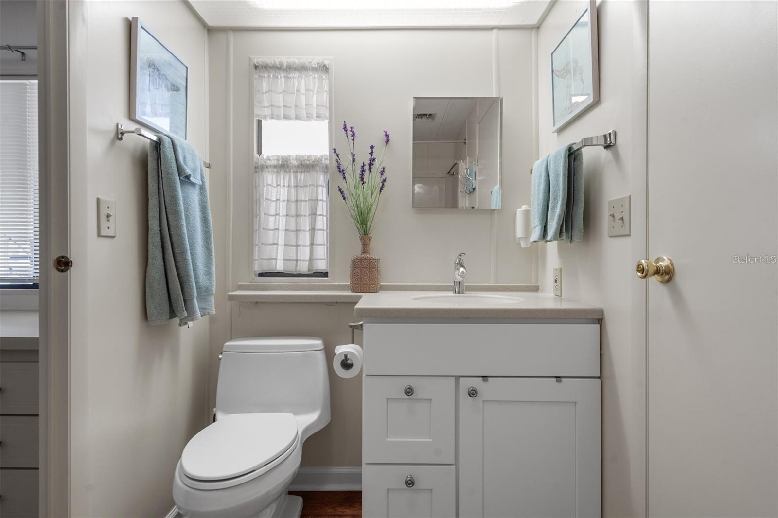 Listing photo id 15 for 14327 Starcross Street