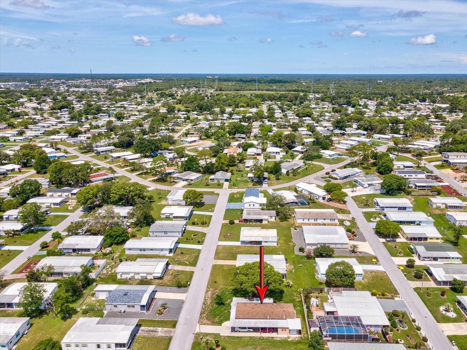 Listing photo id 4 for 14327 Starcross Street