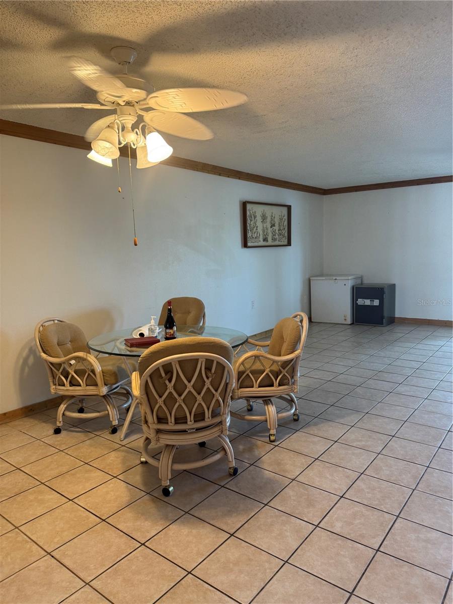 Image 14 of 48 For 4518 Garnet Drive 201