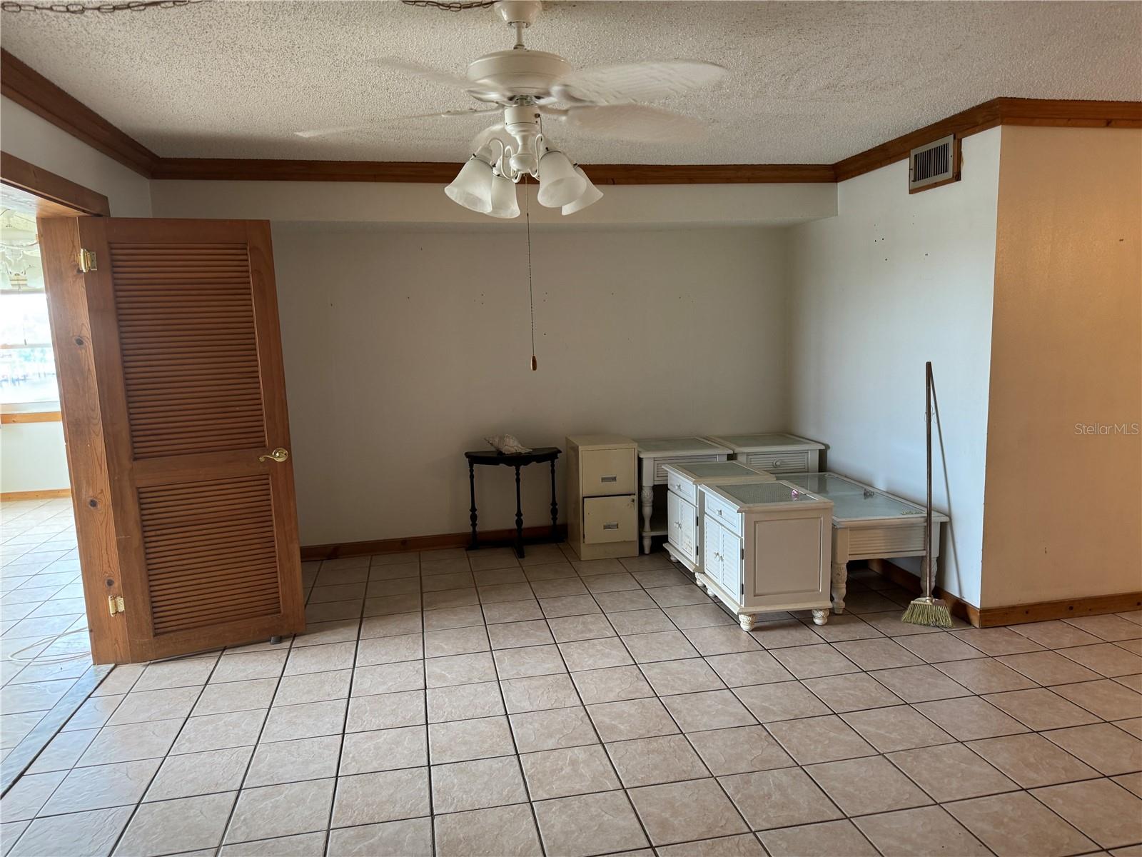 Image 15 of 48 For 4518 Garnet Drive 201