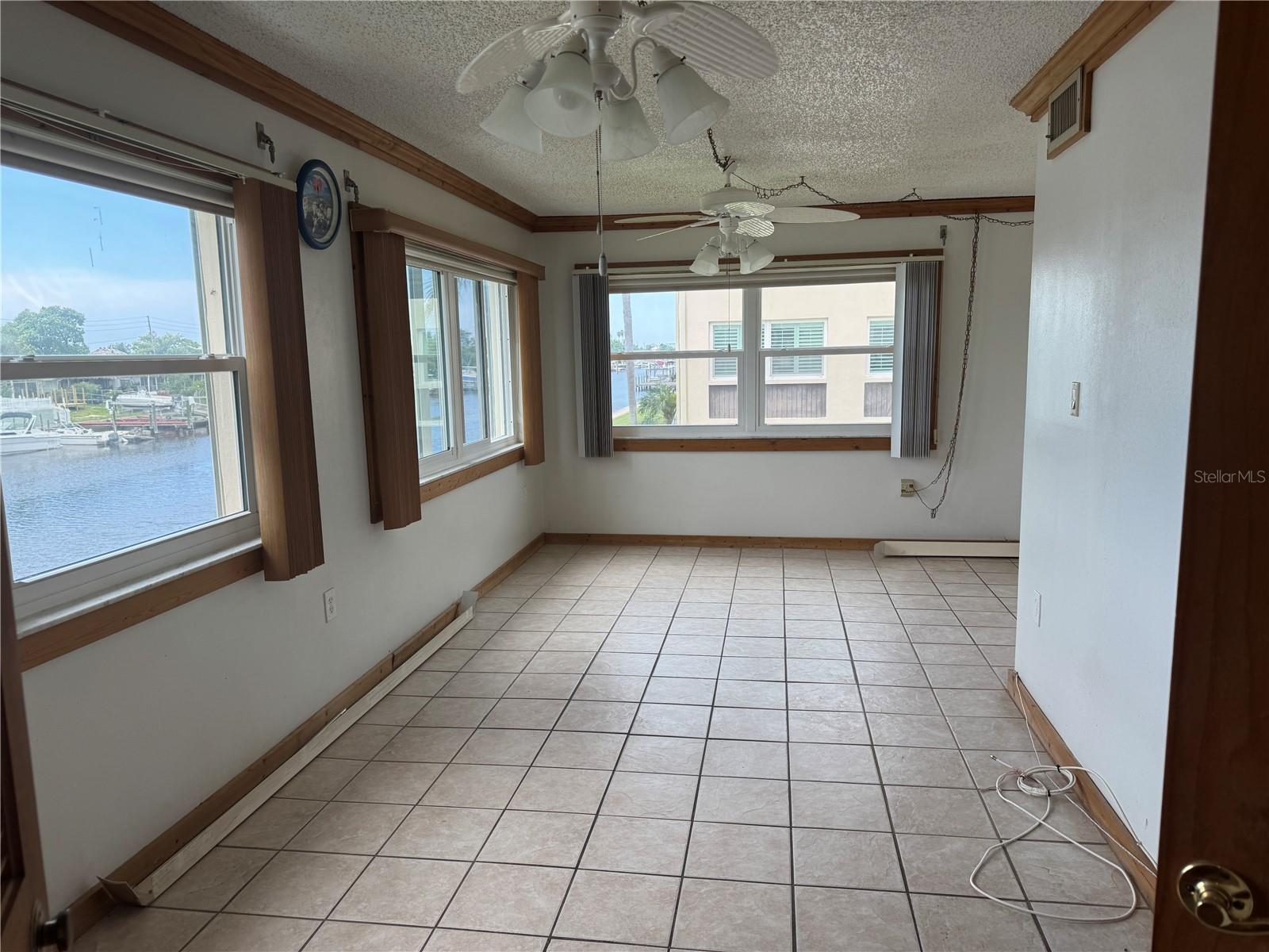 Image 17 of 48 For 4518 Garnet Drive 201
