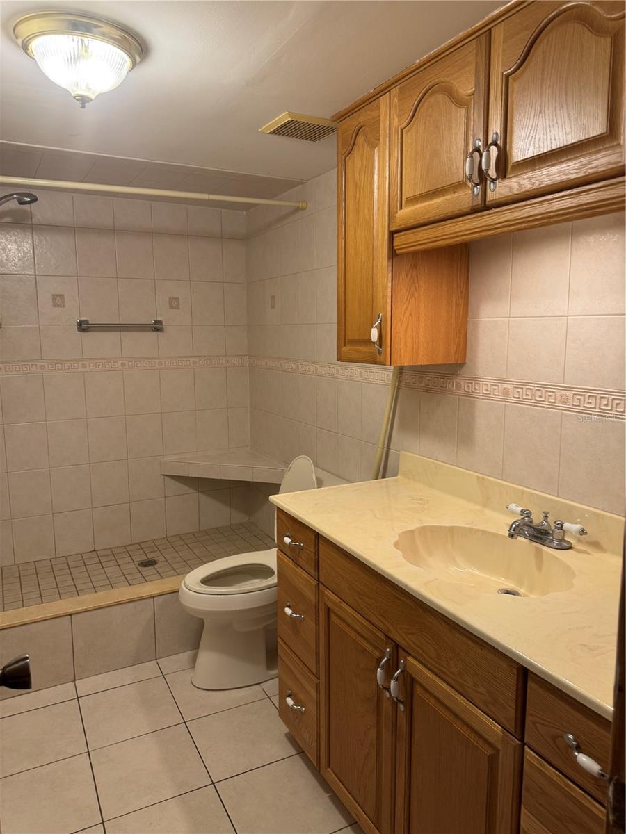 Image 26 of 48 For 4518 Garnet Drive 201