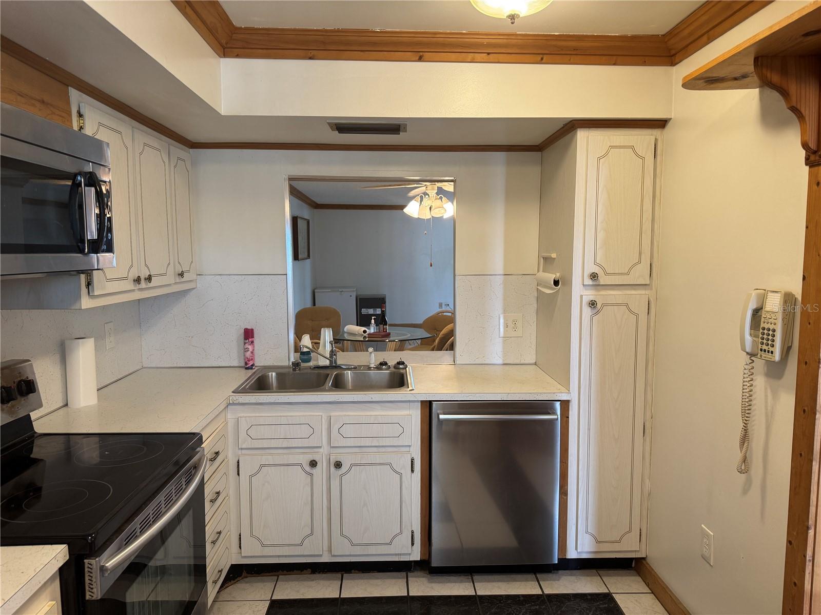 Image 6 of 48 For 4518 Garnet Drive 201
