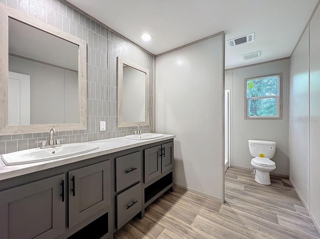 Image 15 of 23 For 5288 56th Terrace