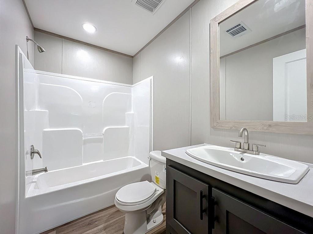 Image 16 of 23 For 5288 56th Terrace