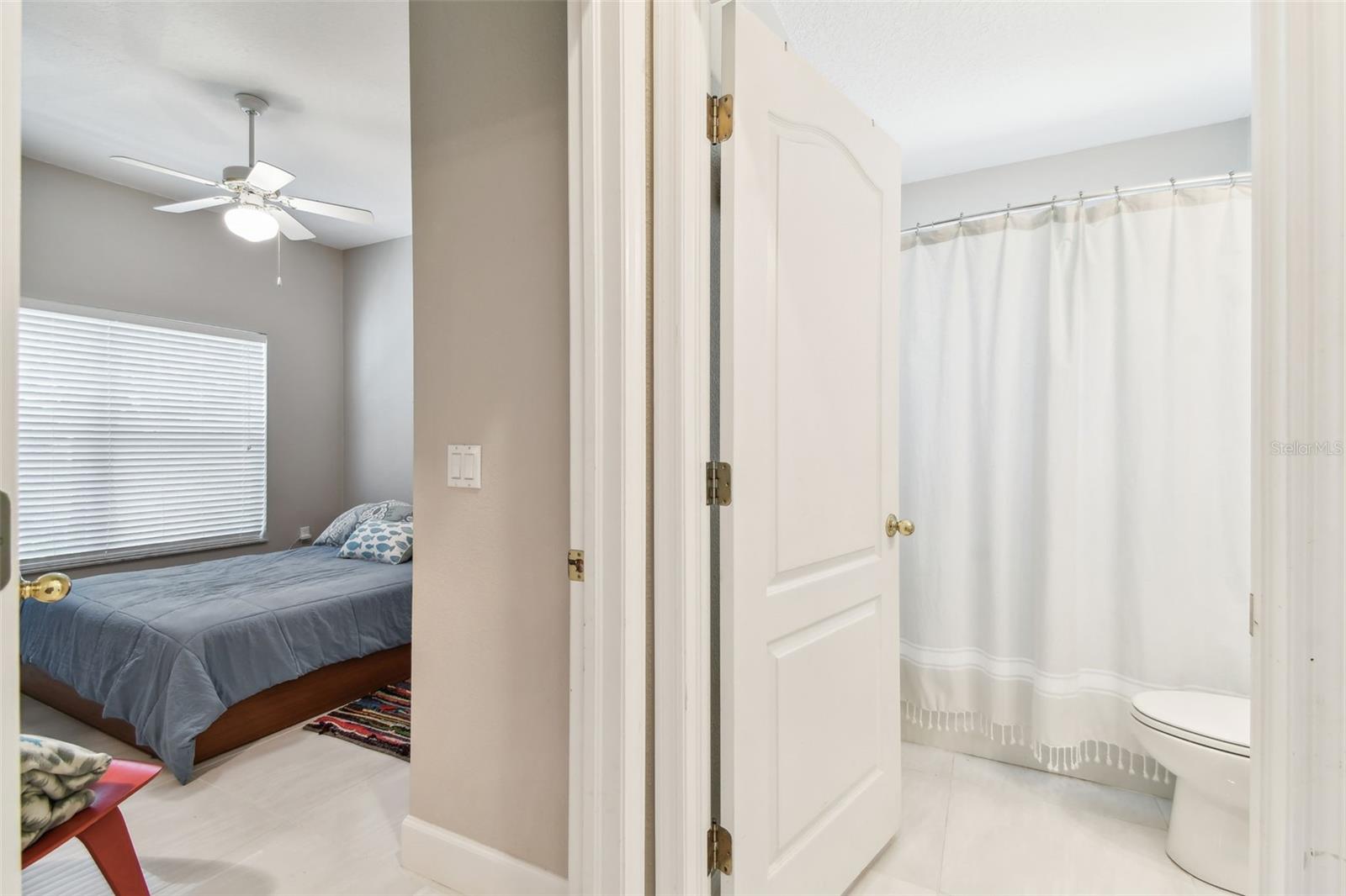Listing photo id 22 for 1120 Bluffs Circle