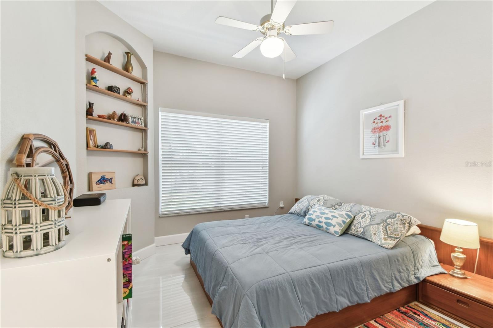 Listing photo id 23 for 1120 Bluffs Circle