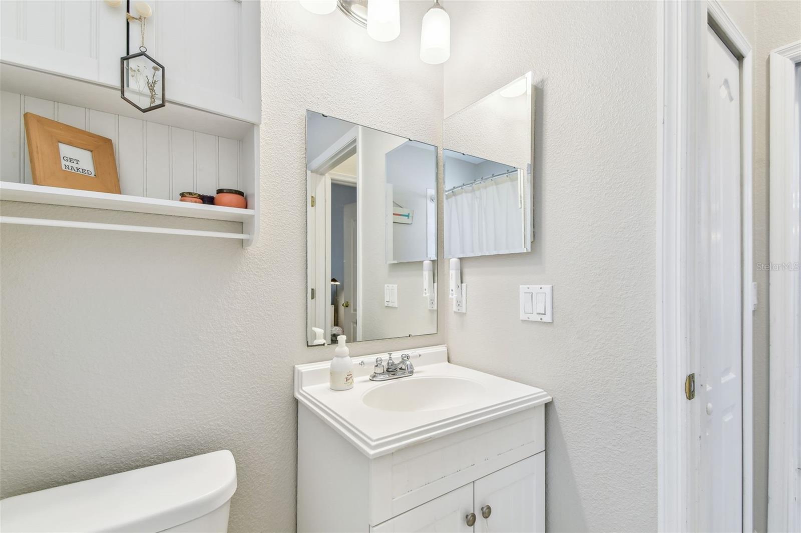 Listing photo id 27 for 1120 Bluffs Circle