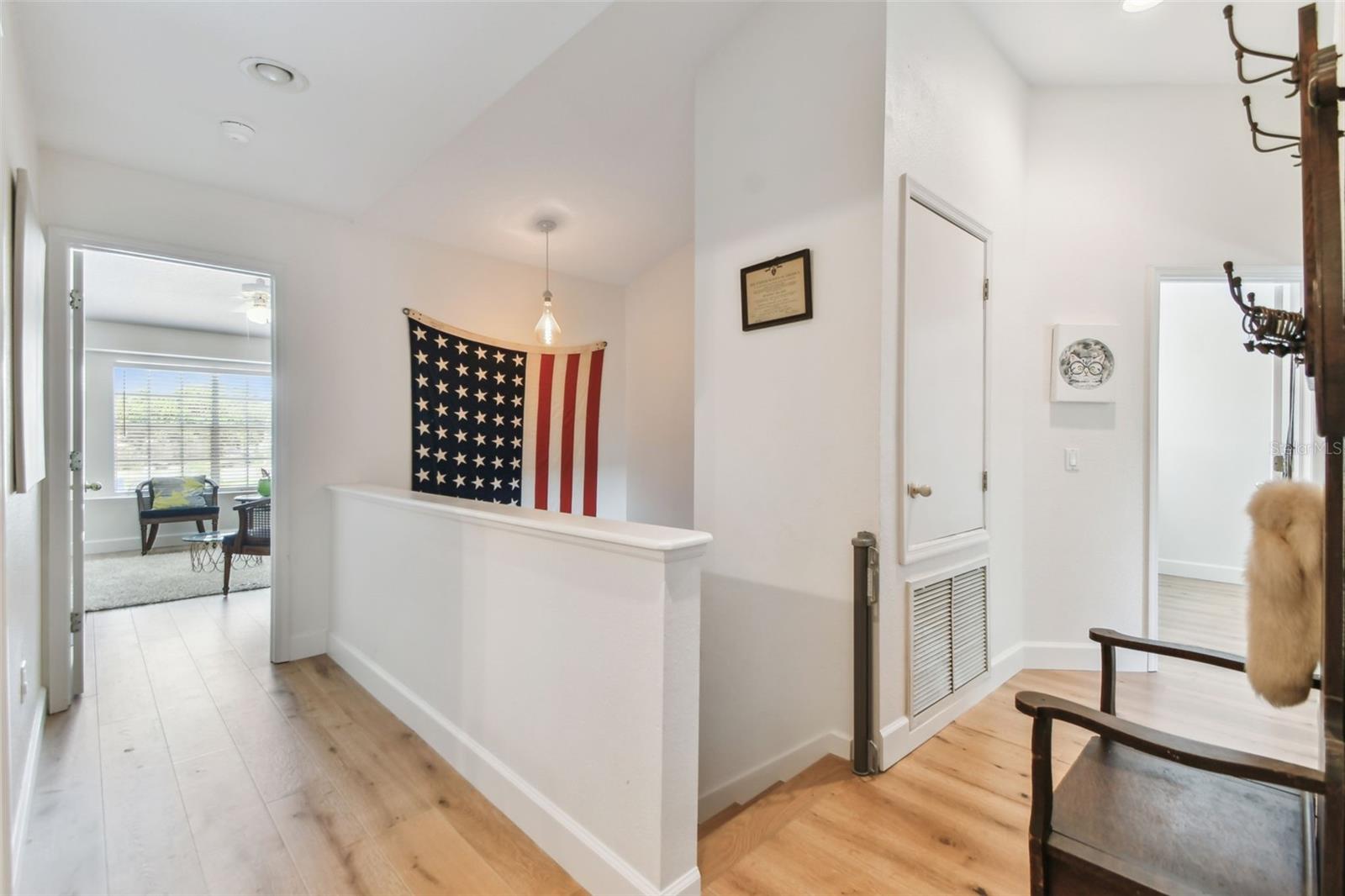 Listing photo id 31 for 1120 Bluffs Circle