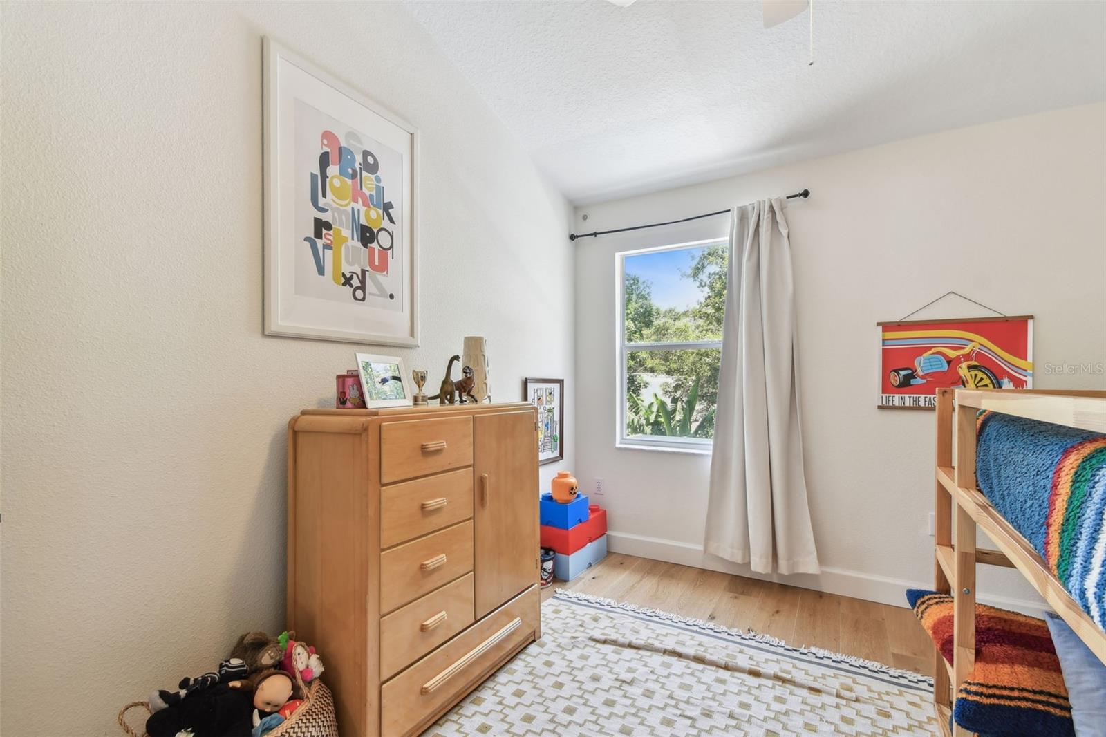Listing photo id 54 for 1120 Bluffs Circle