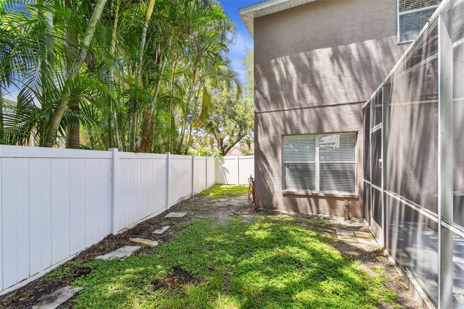 Listing photo id 63 for 1120 Bluffs Circle