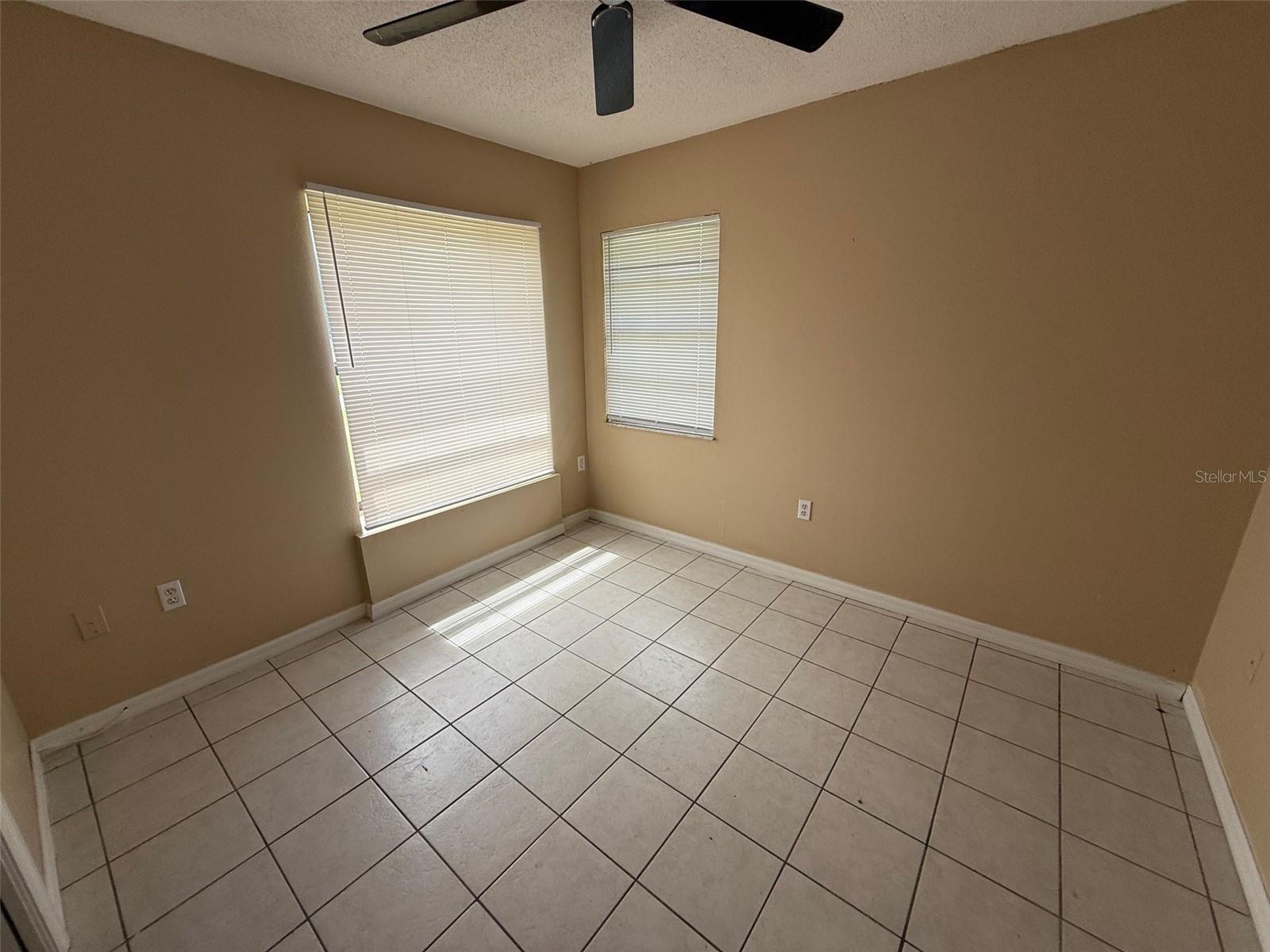 Image 12 of 23 For 10190 Thayer Street