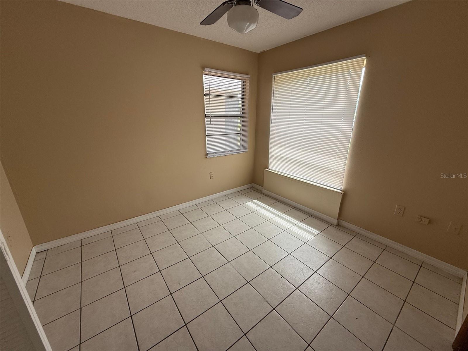 Image 15 of 23 For 10190 Thayer Street