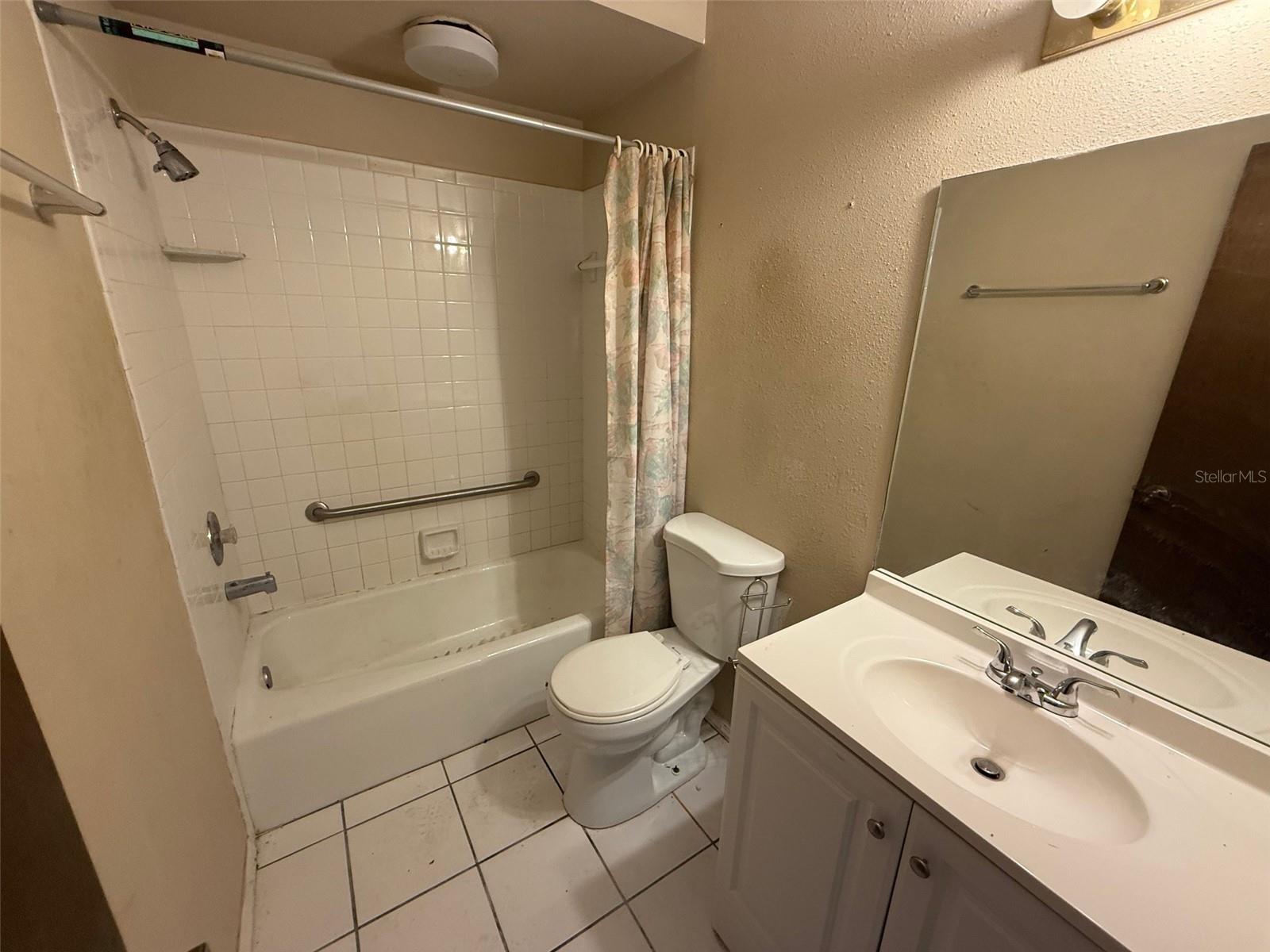 Image 17 of 23 For 10190 Thayer Street