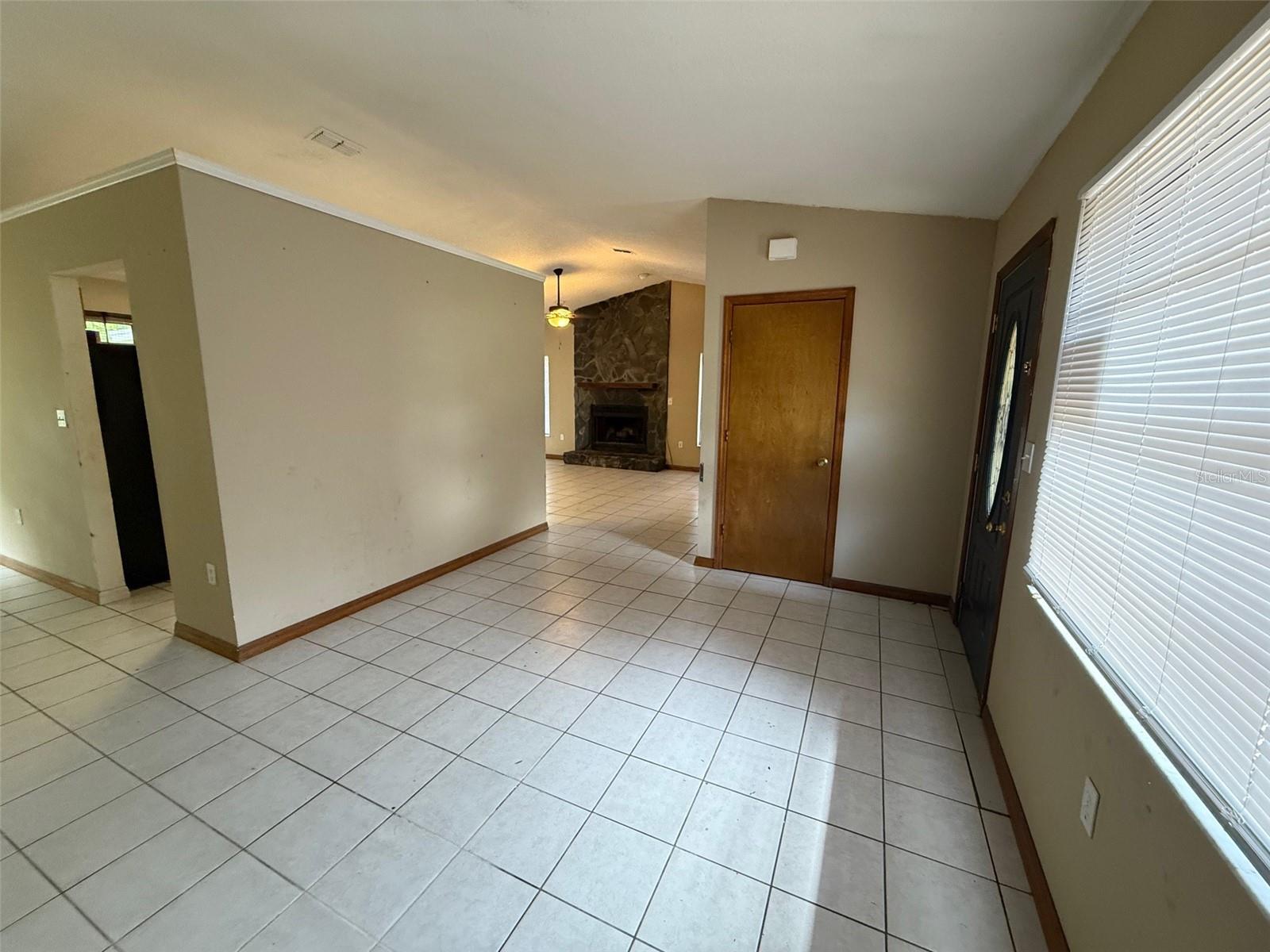 Image 2 of 23 For 10190 Thayer Street