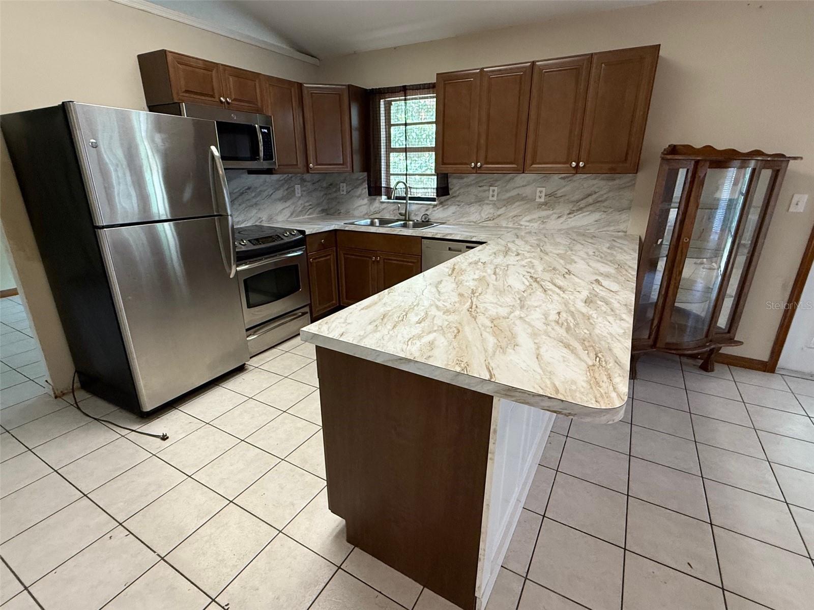 Image 7 of 23 For 10190 Thayer Street