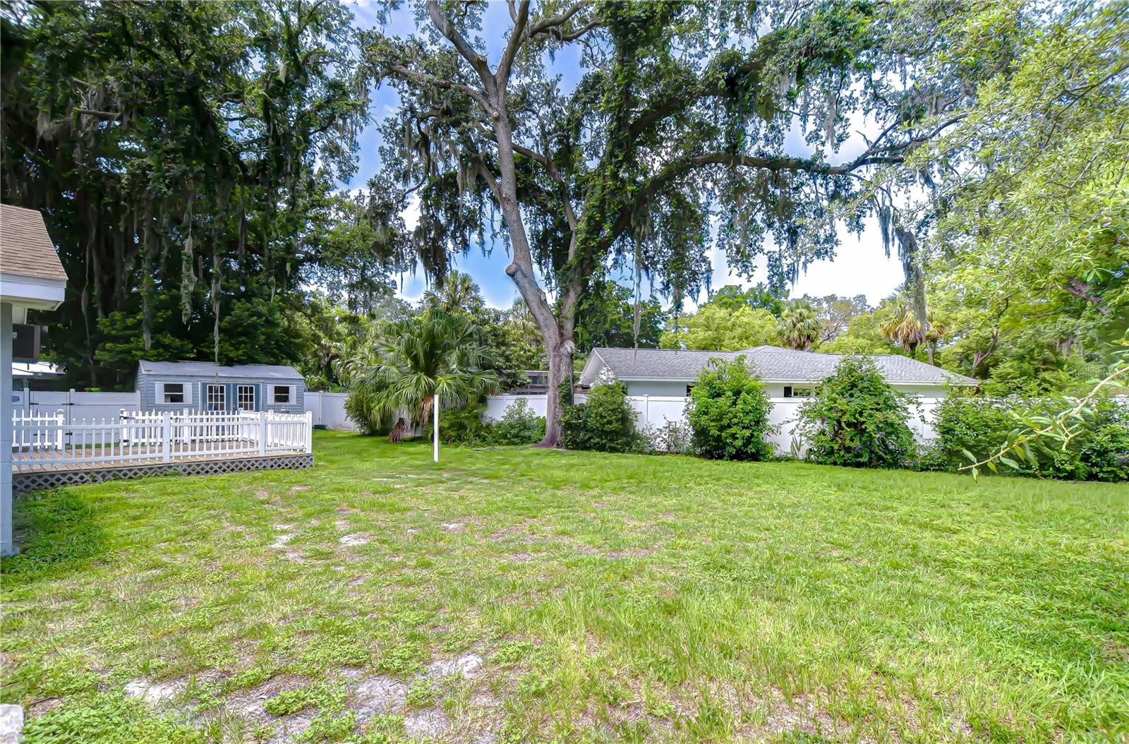 Listing photo id 15 for 5523 Carlton Road