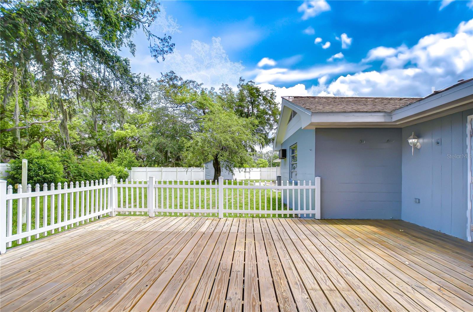 Listing photo id 18 for 5523 Carlton Road