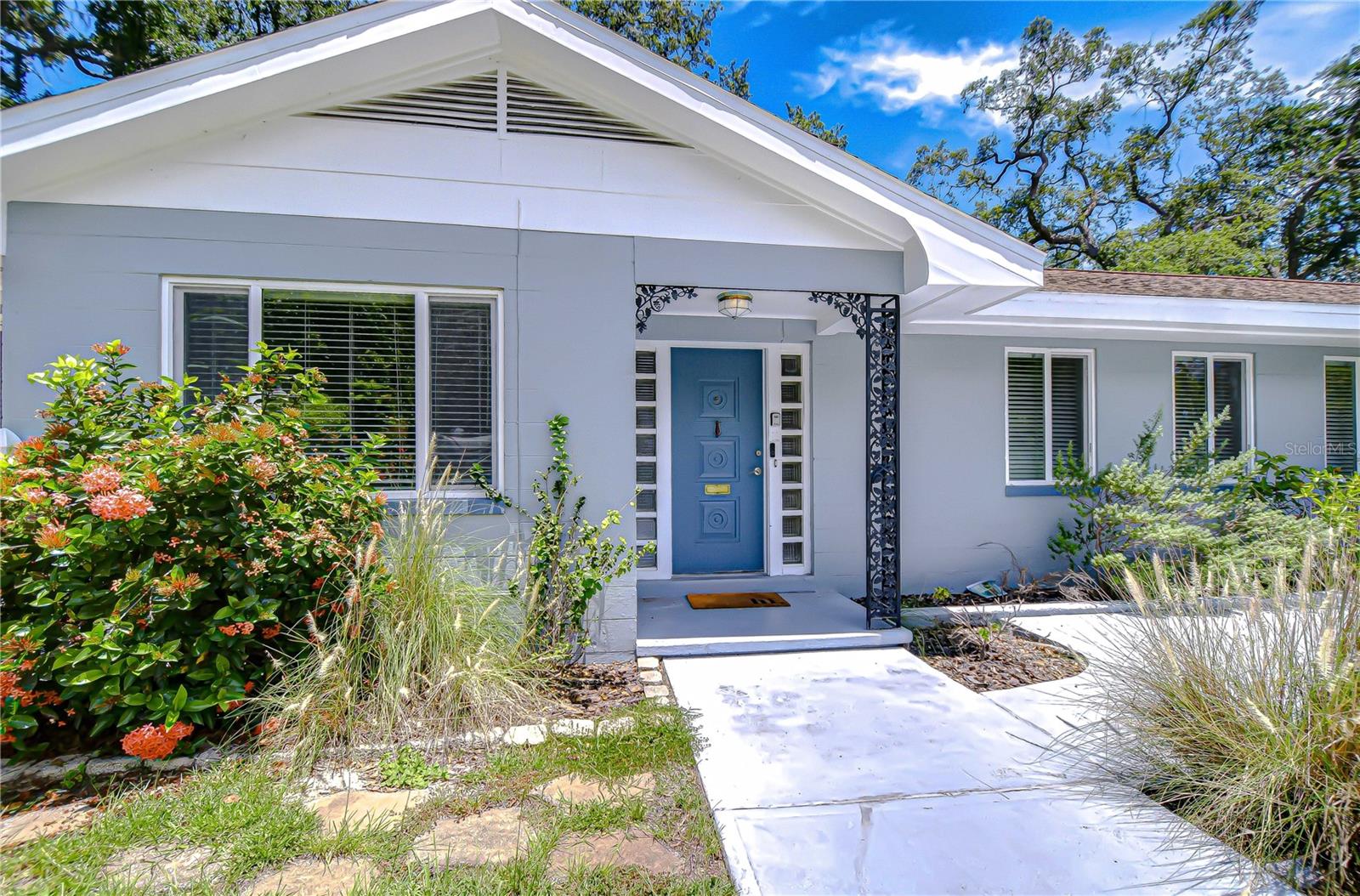 Listing photo id 2 for 5523 Carlton Road