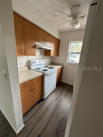 Listing photo id 17 for 4753 6th Street