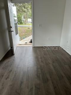 Listing photo id 20 for 4753 6th Street
