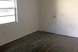 Listing photo id 22 for 4753 6th Street