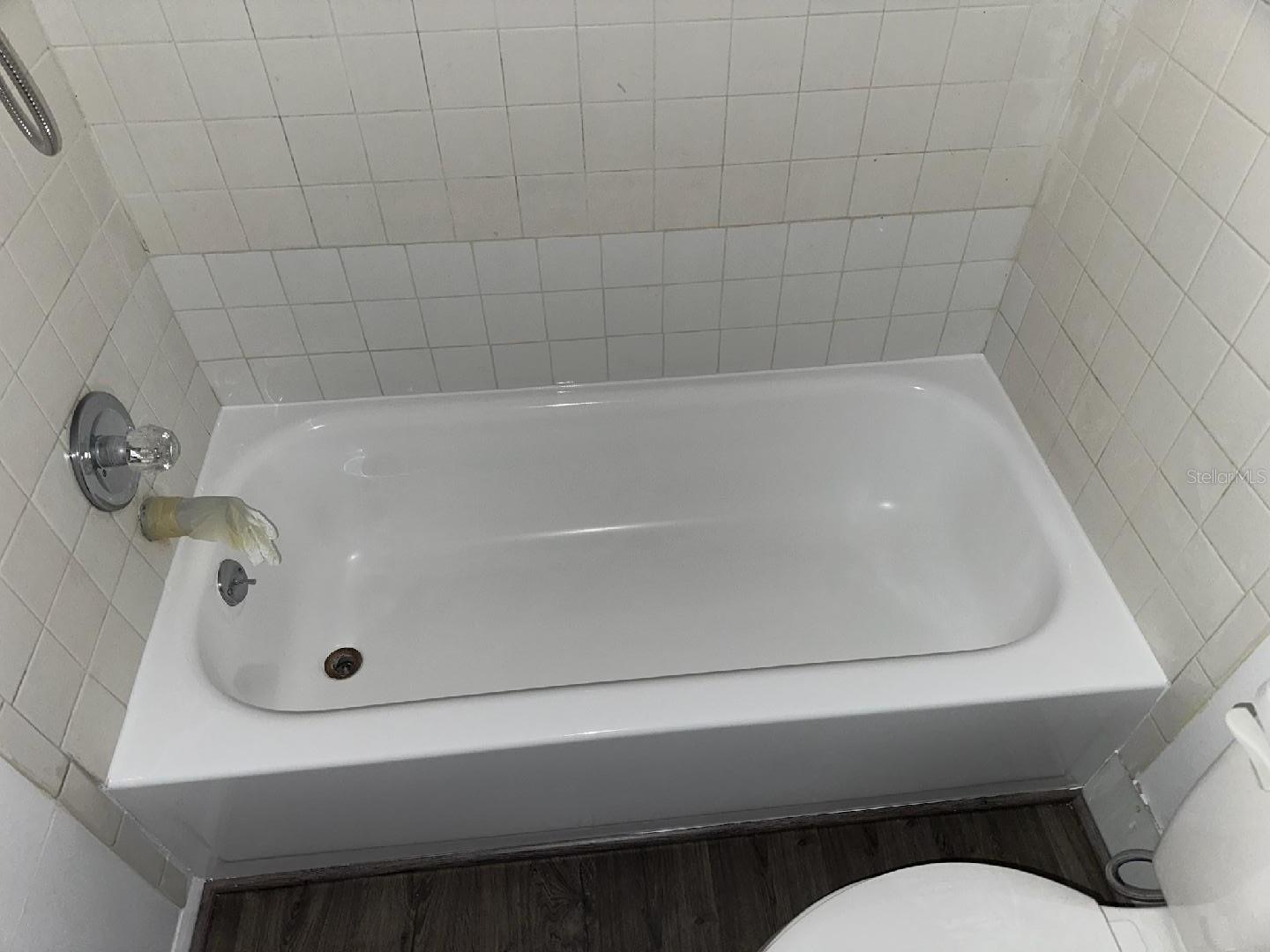 Listing photo id 24 for 4753 6th Street