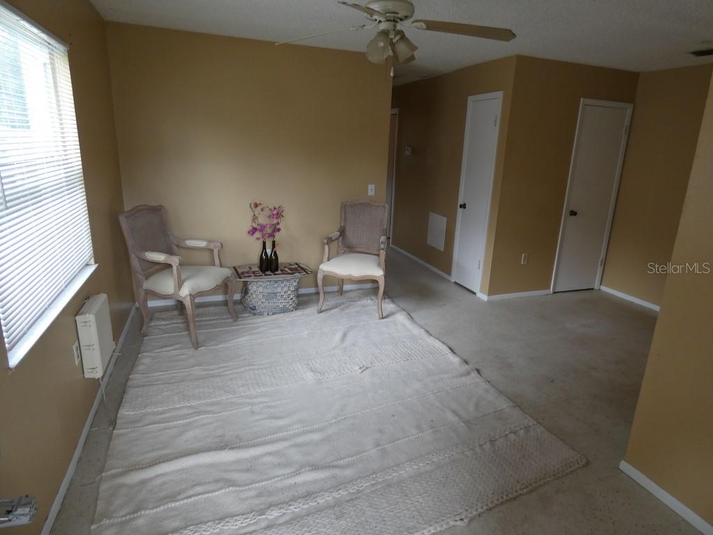 Listing photo id 1 for 4753 6th Street