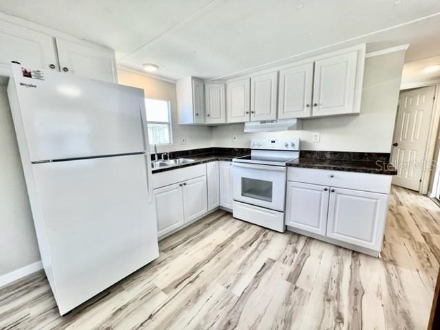 Listing photo id 11 for 10826 Tioga Drive