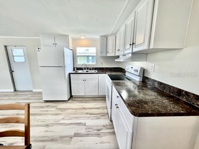 Listing photo id 13 for 10826 Tioga Drive