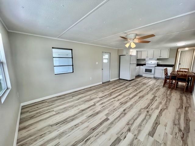 Listing photo id 19 for 10826 Tioga Drive