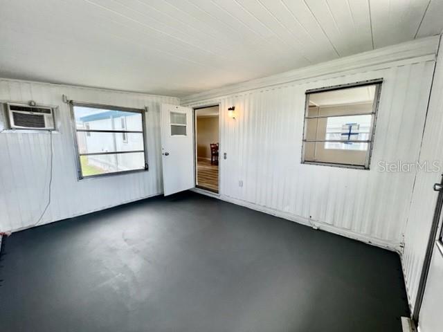 Listing photo id 34 for 10826 Tioga Drive