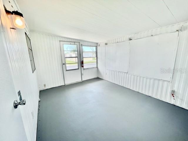 Listing photo id 36 for 10826 Tioga Drive
