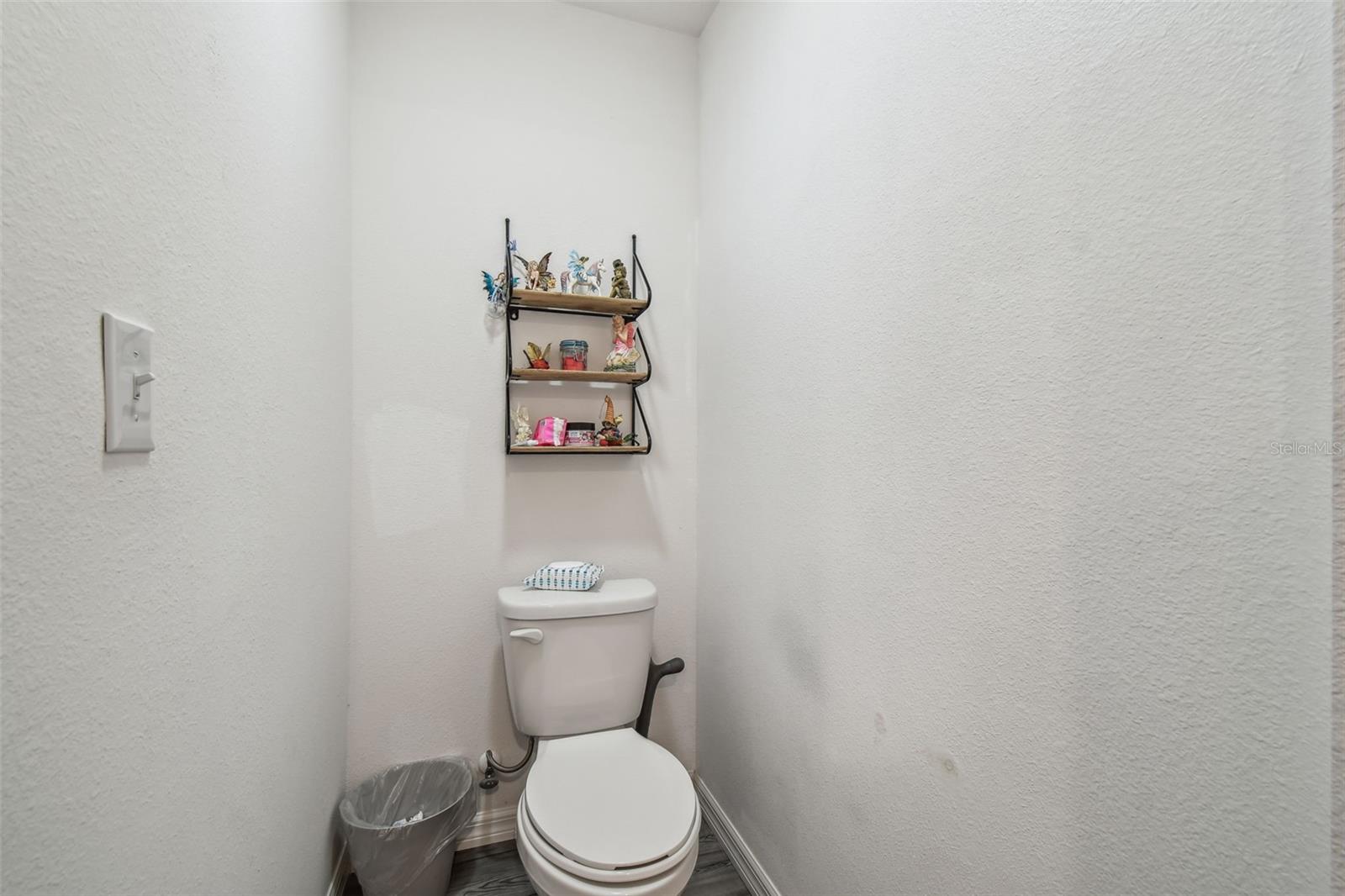 Image 13 of 100 For 8567 Indian Laurel Lane