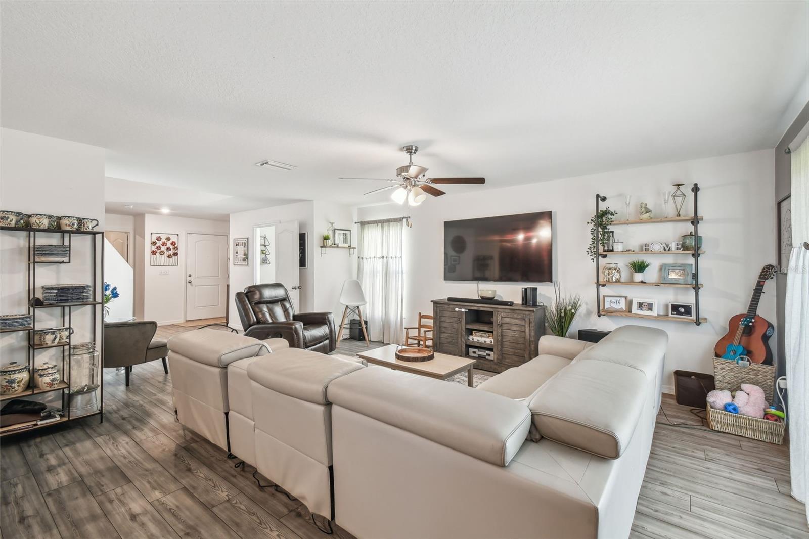 Image 30 of 100 For 8567 Indian Laurel Lane