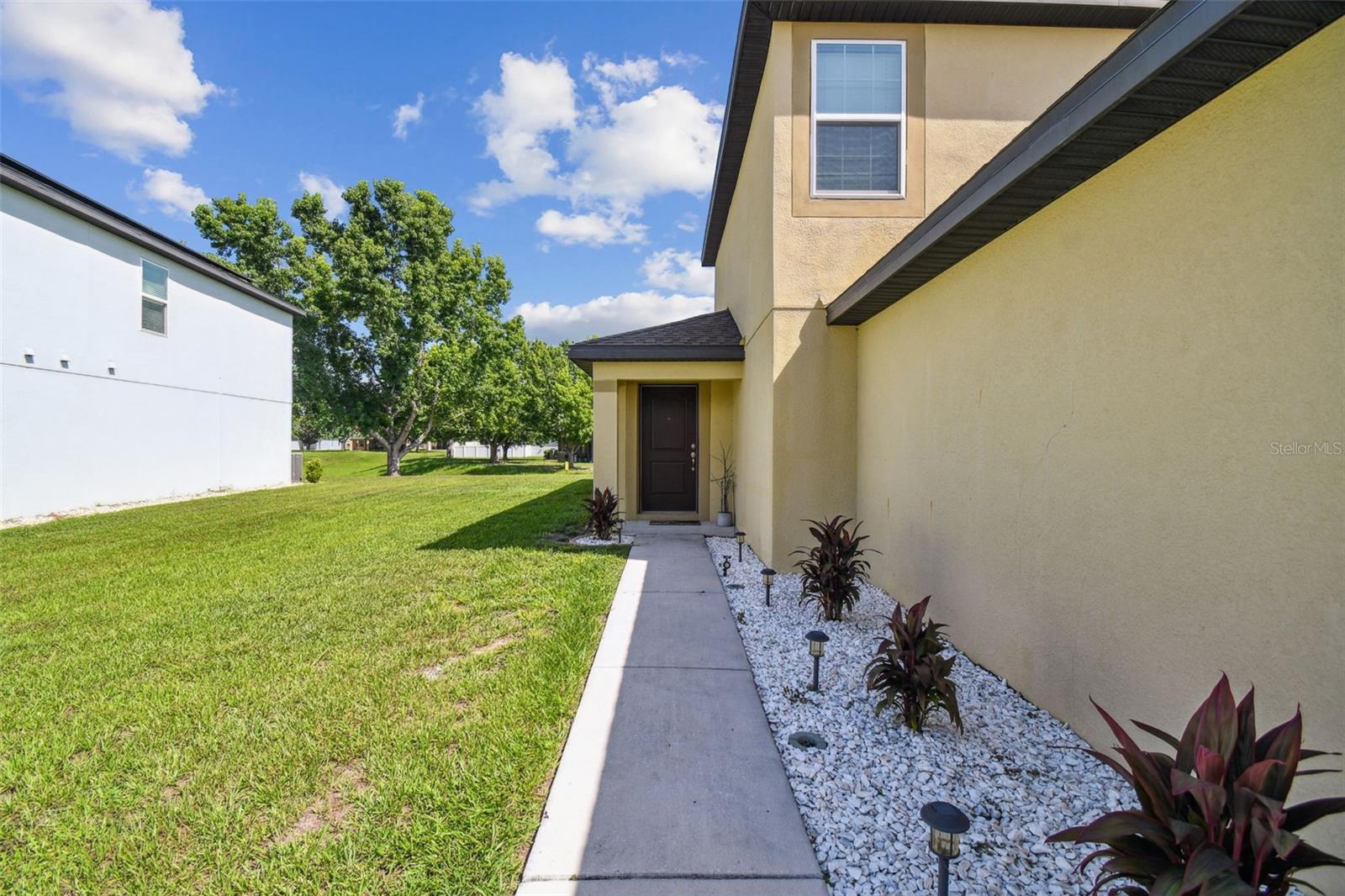 Image 4 of 100 For 8567 Indian Laurel Lane