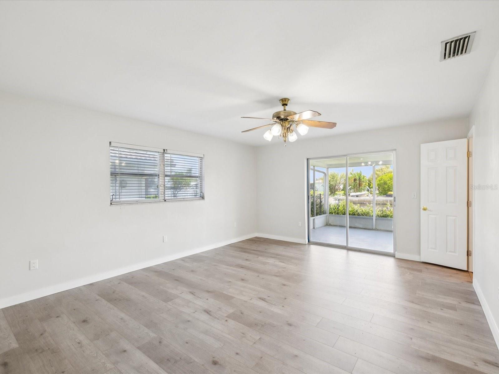 Image 11 of 41 For 4912 Forestay Court