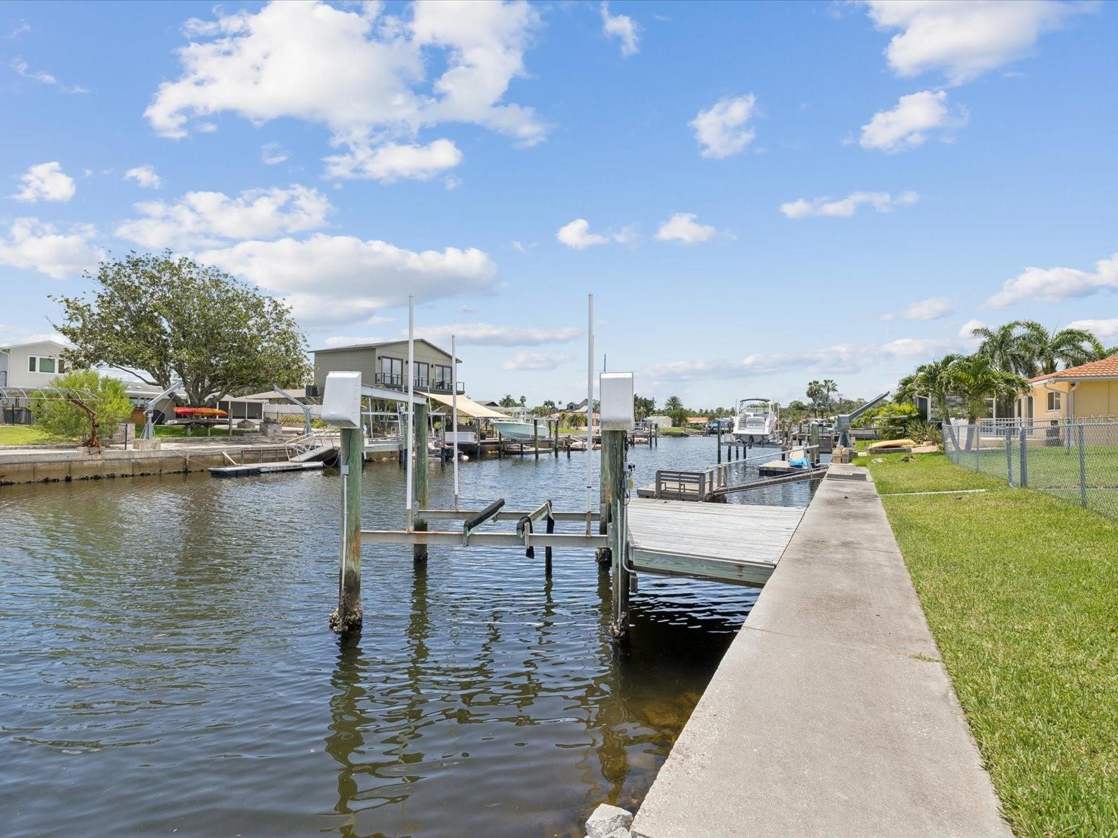 Image 22 of 41 For 4912 Forestay Court