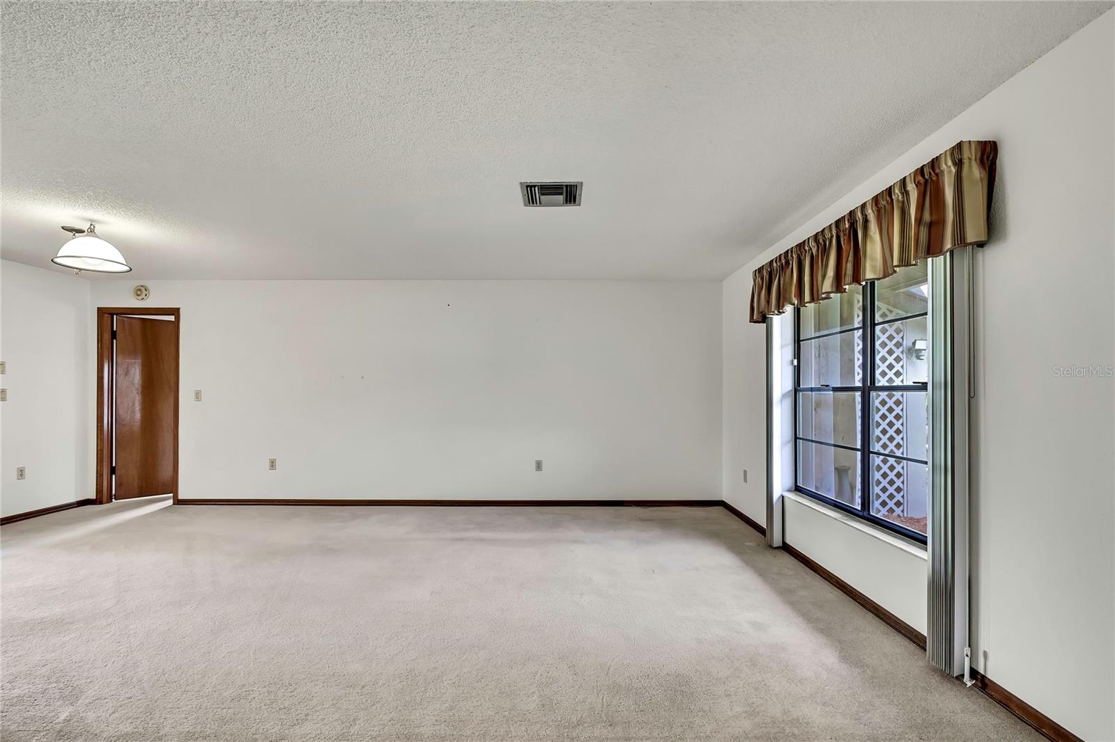 Image 11 of 54 For 3296 Dolin Avenue